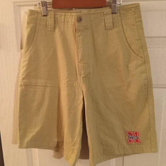 NCAA Men's Nebraska Cornhusker Embroidered Shorts Size S Tan - Picture 1 of 6